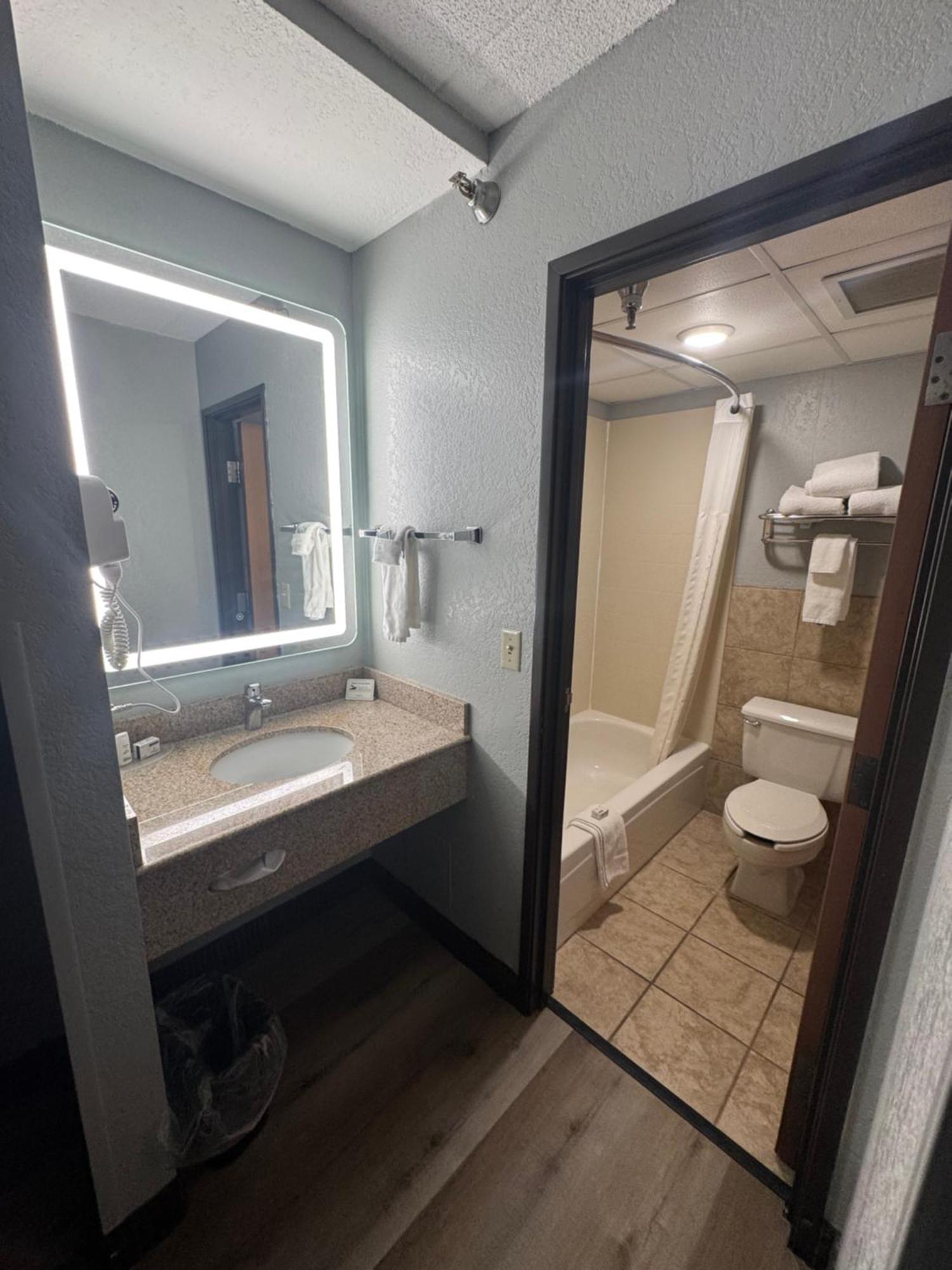 Americinn By Wyndham Albert Lea Eksteriør bilde